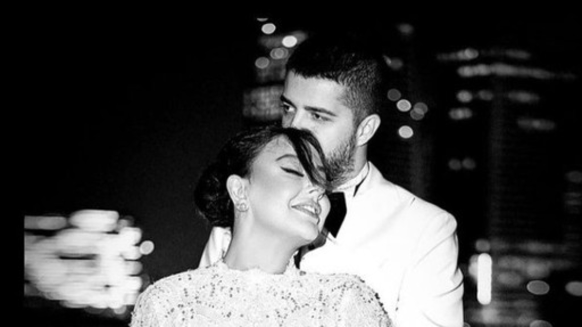 4. kez boşanan Ebru Gündeş yeni imajıyla dikkat çekti