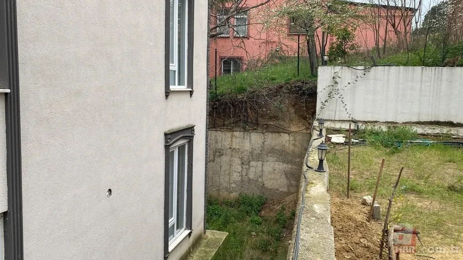 Site bahçesinden dehşet çıktı Tüyler ürperten manzara: Çocuklar korkudan dışarı çıkamıyor 2