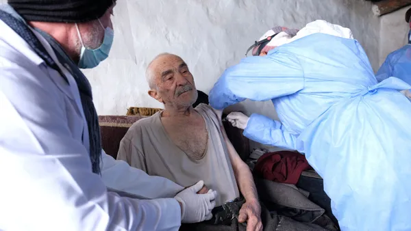 Son dakika | Her yıl koronavirüs aşısı mı olacağız? Dikkat çeken sözler - 1
