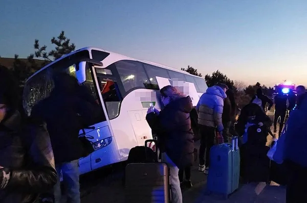 afyonkarahisarda-feci-kaza-otobus-sarampole-devrildi-yaralilar-var-mi-1706036997966.jpeg Afyonkarahisar'da feci kaza! Otobüs şarampole devrildi: Ölü ve yaralılar var mı? - 3