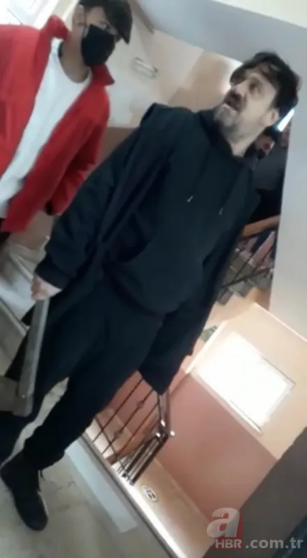 Korku dolu anlar! Okula baltalı baskın! Öğrenciler büyük korku yaşadı 12