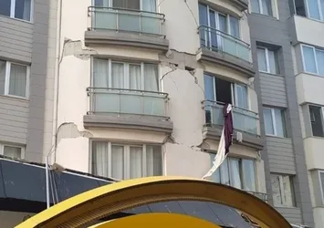 Asrın felaketinde kendisini ve ailesini perdeyle kurtardı: 30 metreden betona çakıldık