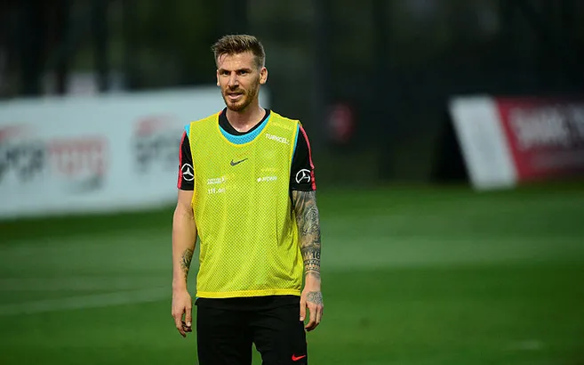 Serdar Aziz'in menajerinden flaş açıklama