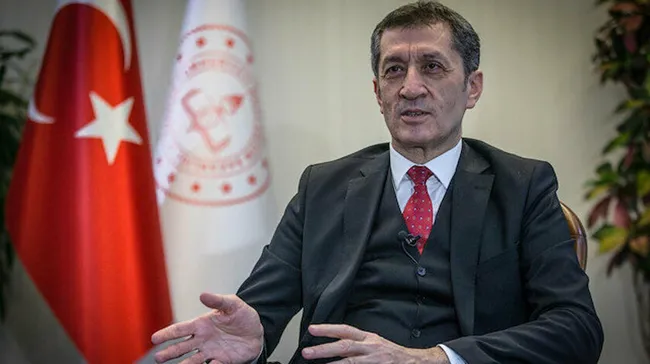 Bakan Selçuk açıkladı: 813 bin öğretmen ve eğitim çalışanına aşı imkanı