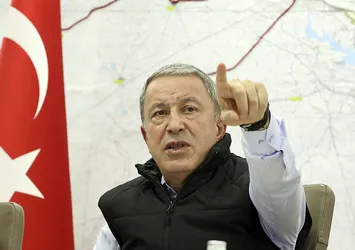 Hulusi Akar yaralıları ziyaret etti