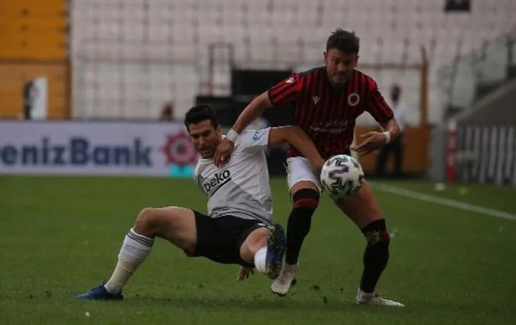 Sergen Yalçın yenilen gol sonrası kulübede çılgına döndü! Yeni transferlerin performansı sosyal medyayı salladı
