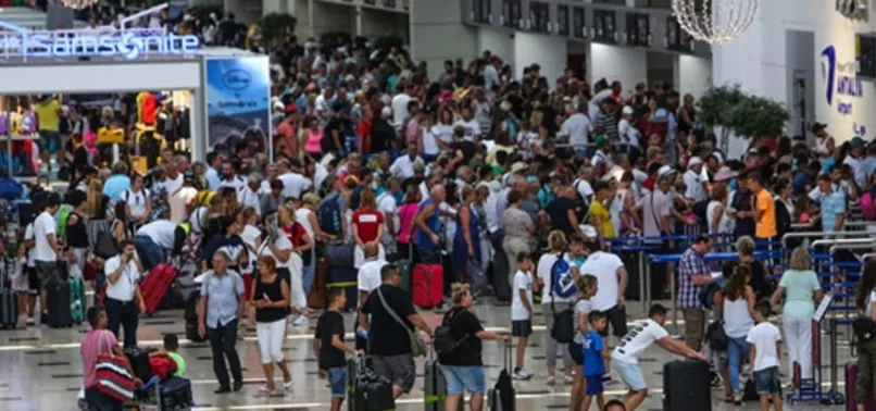 Antalya turizminde yeni rekor! Hava yoluyla 86 bin 308 turist geldi