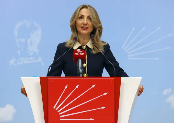 1609391761187.jpg Aylin Nazlıaka'dan skandal açıklama! CHP’nin kadınları tacize sessiz kaldı - 1