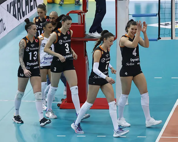 Eczacıbaşı CEV Kupası şampiyonu! İki final maçında da galibiyetlerle gelen şampiyonluk