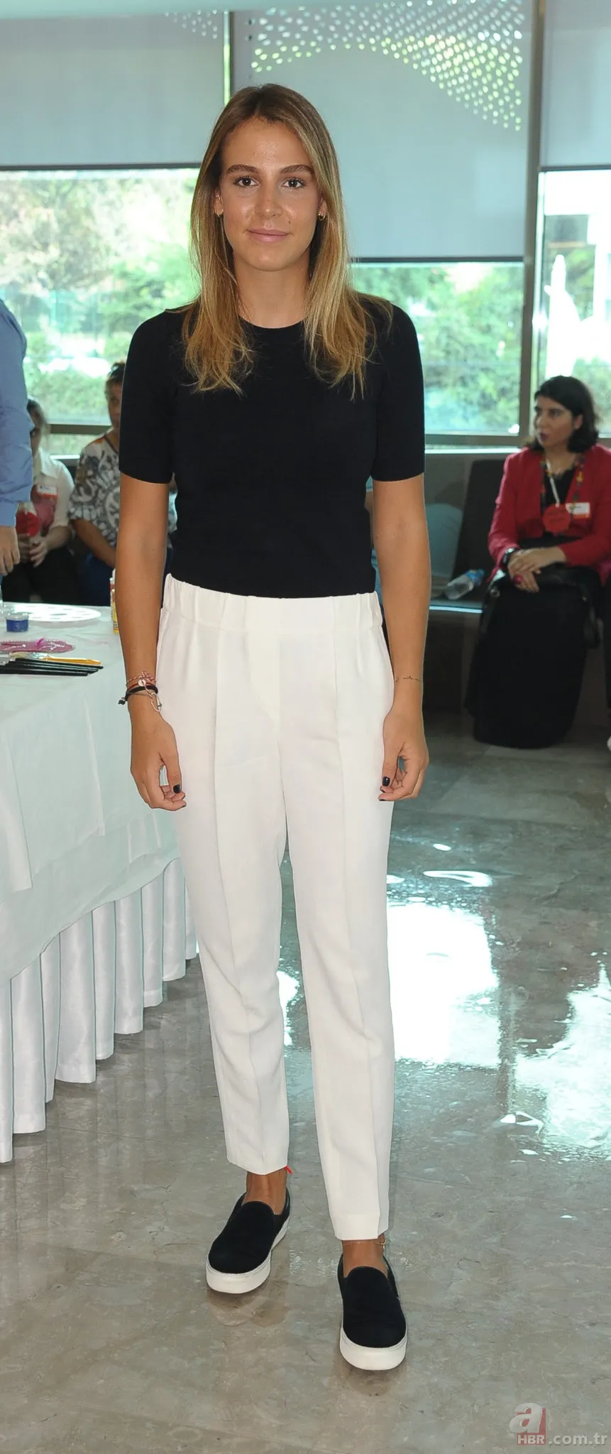 Burcu Esmersoy'un bu sözleri Aslışah Alkoçlar'a mı? 10