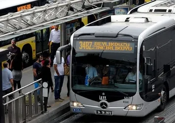 Metrobüs sapığı aranıyor!