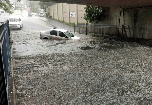 1665068735305.jpg Kuvvetli sağanak ve fırtına başladı! Günlerce sürecek... Meteoroloji'den son dakika uyarısı! İstanbul Ankara İzmir hava durumu - 9