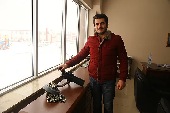 Genç girişimciden araçlar için 'otomatik zincir' tasarımı - 1
