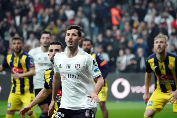 Beşiktaş Ankaragücü’nü 2 golle geçti: Aboubakar 3. döneminde ’siftah’ dedi