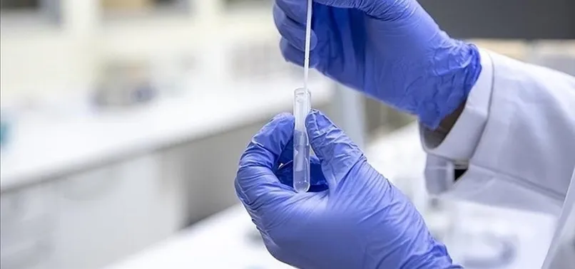 Koronavirüs Bilim Kurulu Üyesi Prof. Dr. Kara'dan "eris varyantı" ile ilgili açıklama: Virüs artık solunum yolu...