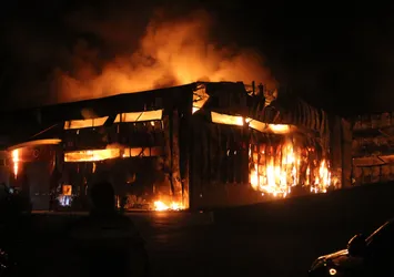 Hatay'da mobilya fabrikasında yangın