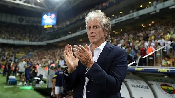jorge-jesusun-yeni-adresi-belli-oldu-suudi-arabistan-ekibiyle-sozlesme-imzaladi-1688246228090.jpg Jorge Jesus'un yeni adresi belli oldu! Suudi Arabistan ekibiyle sözleşme imzaladı - 1