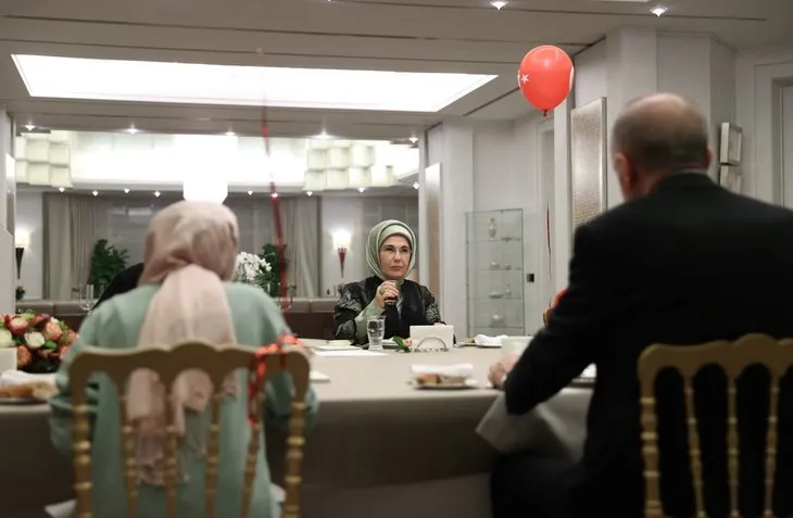 Başkan Erdoğan 23 Nisan Ulusal Egemenlik ve Çocuk Bayramı'nda çocuklarla iftarda buluştu