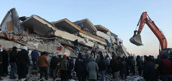 Kendileri küçük yürekleri kocaman çocuklar! Biri harçlık kumbarasını gönderdi diğeri oyuncaklarını