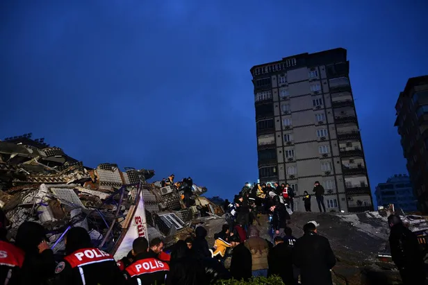 Türkiye’ye deprem yardımı yapan ülkeler | 2023 Kahramanmaraş depreminde hangi ülke ne kadar yardım gönderdi?
