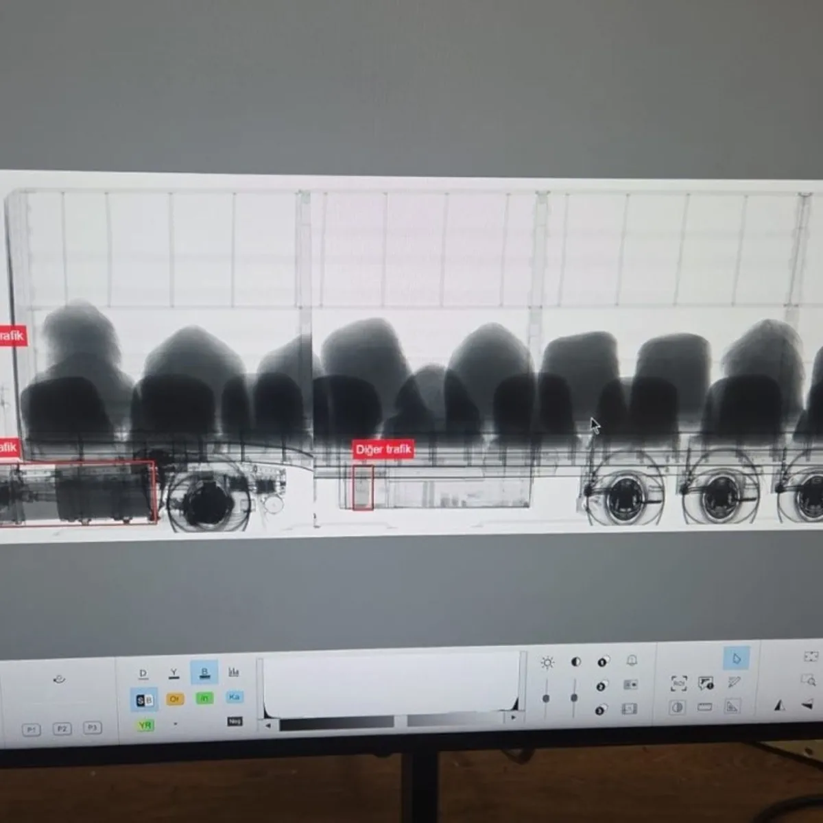 Gürbulak Gümrük Kapısı'nda 5 Kilo Metamfetamin Ele Geçirildi