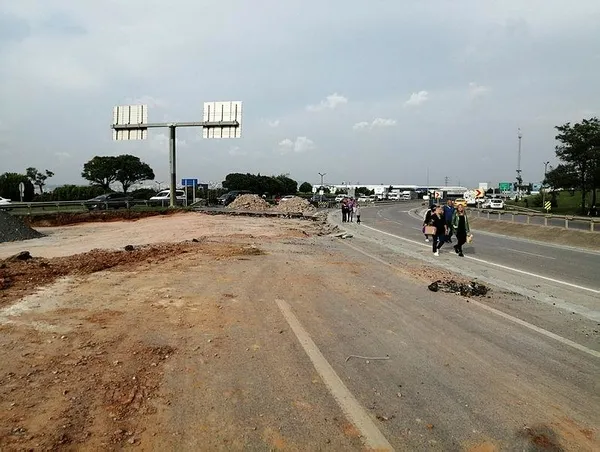 İBB’nin çalışması vatandaşa zulüm oldu! 7 İETT durağı işlevsiz kaldı vatandaş isyan etti