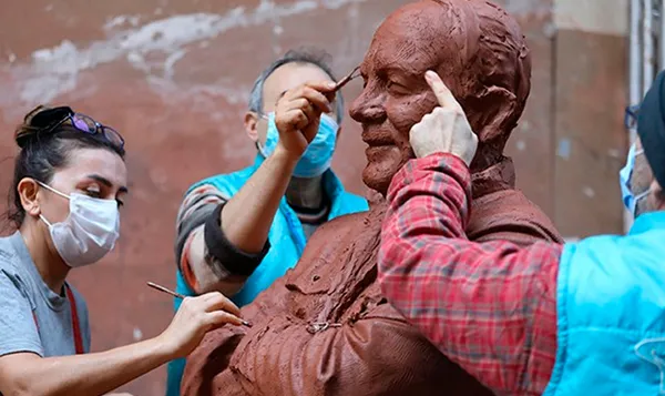 CHP’nin heykel projelerinin ardı arkası kesilmiyor! İzmir’e bir heykel daha yaptılar