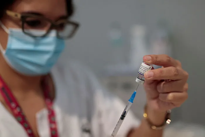 Son dakika: Sağlık Bakanlığı son verileri duyurdu: Yılın en kısa gündüzünde 755 bin 20 doz aşı yaptık