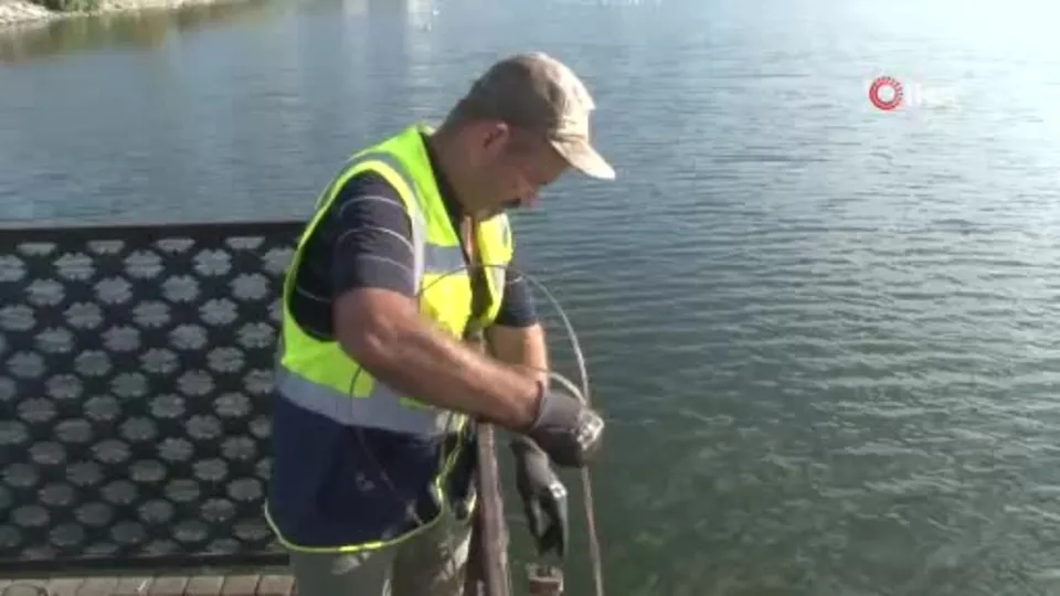 Mıknatıs ile gölden dip avcılığı