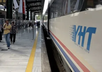Yüksek hızlı trende ek sefer olacak mı? YHT'den bayram duyurusu