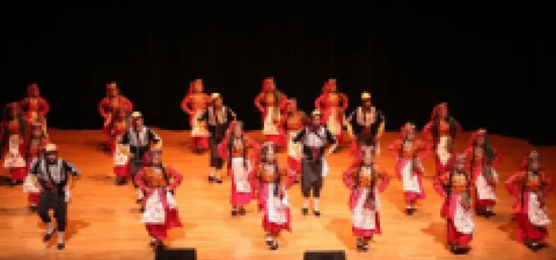 11 dansçı Macaristan'a kaçtı