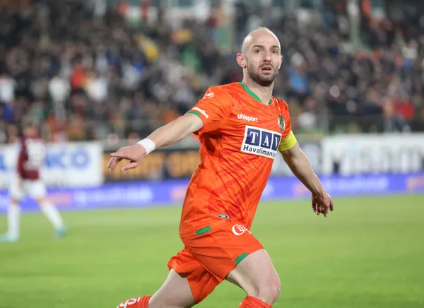 Trabzonspor’a soğuk duş! Alanyaspor son şampiyona gol olup yağdı: 5-0