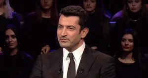 Türk Dil Kurumu sözlüğünde çorbada tuzu bulunmak deyimiyle eş anlamlı hangi şekilde bir deyim vardır?