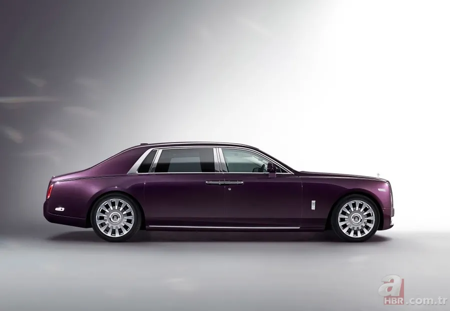 İşte Rolls-Royce'un sekizinci kuşak "Yeni Phantom"u 25