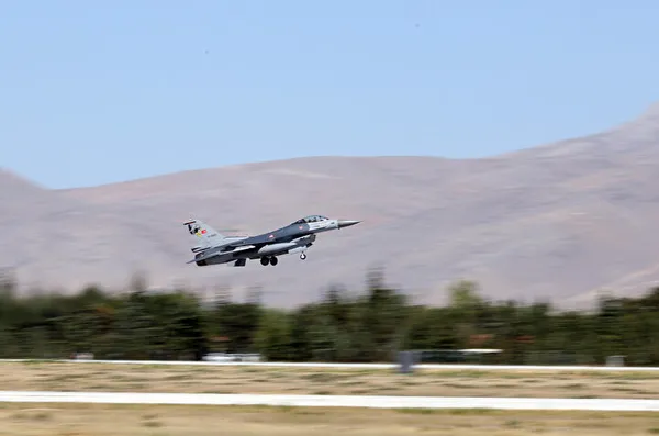 Türkiye'den F-16 hamlesi! Seri üretim için tarih verildi - 4