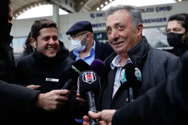 Beşiktaş’ta Ahmet Nur Çebi’den transfer açıklaması! Weghorst, Sörloth, Atiba, Muleka, Abdülkerim Bardakçı...