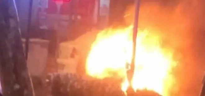 Son dakika: Kadıköy’de park halindeki pikap alev alev yandı