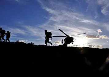 PKK'nın 12 sığınağı daha yerle bir edildi