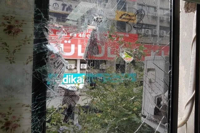 Son dakika haberi | İşte HDP İzmir il binasında 1 kişiyi öldüren saldırganın binaya giriş anı
