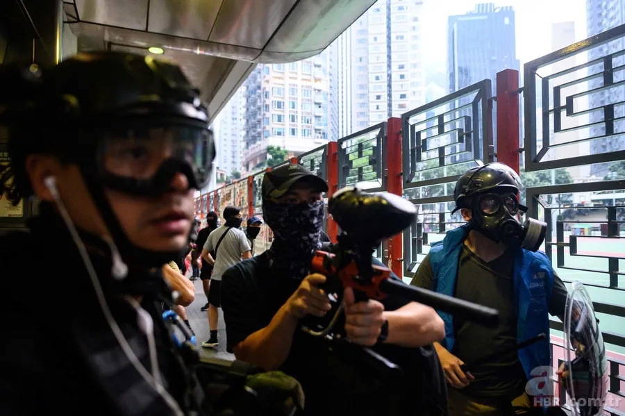 Hong Kong'dan dehşete düşüren kareler! Protestolar devam ediyor 16