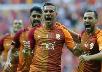 Podolski gitti gidiyor