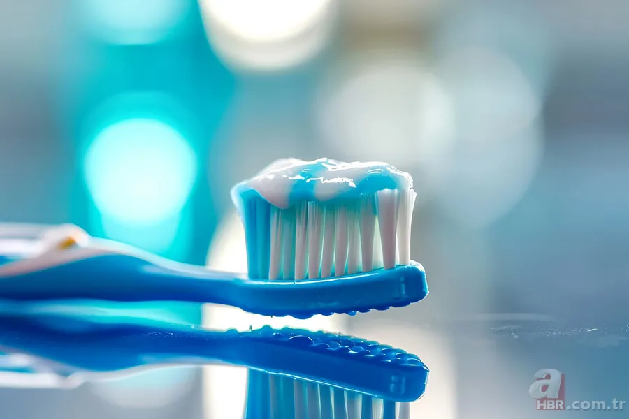 Yanlış yapıyorsunuz! Uzmanlar uyardı: Diş fırçalamada her gün yaptığınız yanlışlar 1