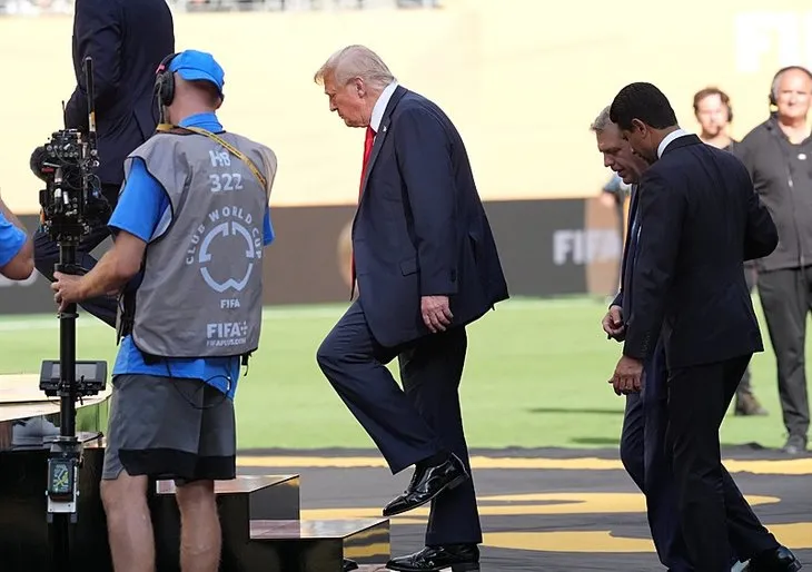 FIFA finalinde ilginç anlar: Trump beklediği ilgiyi bulamadı! Defalarca yuhalandı