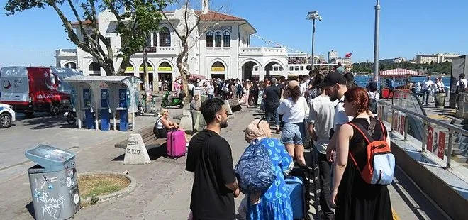 İstanbullu Adalar’a akın etti! İskelede metrelerce kuyruk