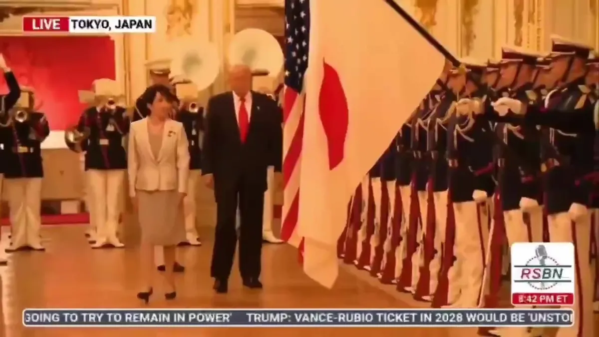 Trump'ın o hareketleri törene damga vurdu!