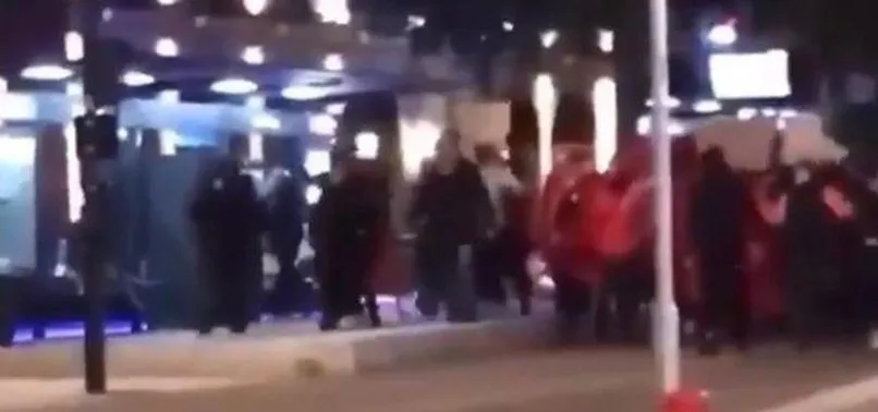 Fransa'da Ermeni eylemcileri protesto eden Türklere polis saldırdı!