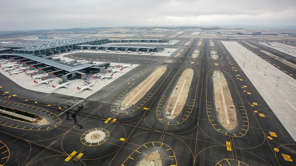 İstanbul Havalimanı uçuşa geçti