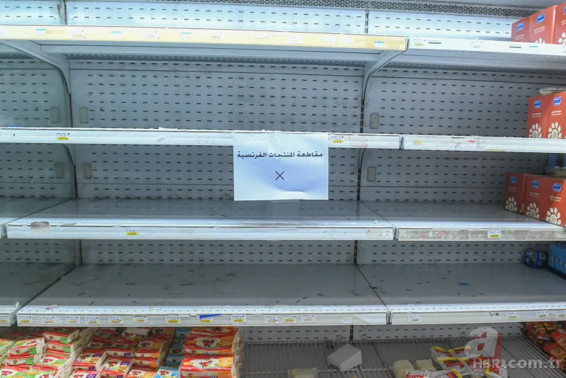 Fransız mallarına dev boykot! Tek ses oldular... 2