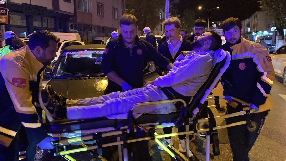 Bursa'da seyir halinde fenalaşan sürücü yürekleri ağza getirdi