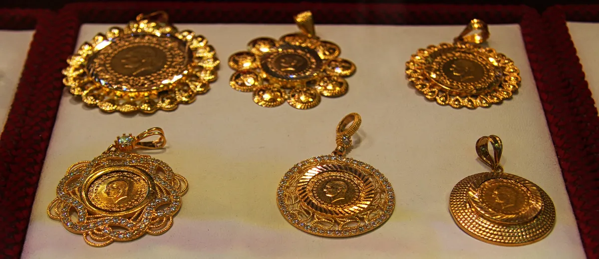 gramda-yuzde-1lik-sicrama-fiziki-altinda-iscilik-farki-kapandi-1784710466467.jpg İşçilik farkının sıfırlanması, altın borcu bulunanlar ile düğün ve fiziki alım planı yapanların maliyetini düşürdü. (Foto: A Haber)
